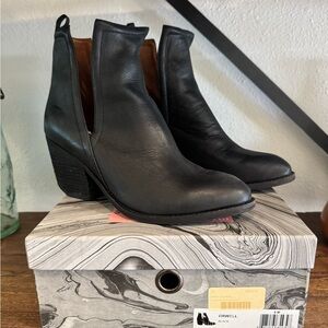 Jeffrey Campbell Black Women's Orwell Booties